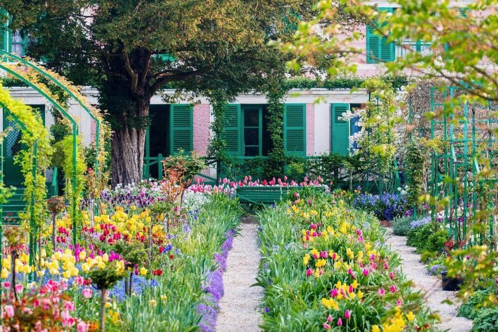 Maison Fleurs De Lys, Climatisee, Wifi Et Parking Privee Gratuit, Lave-Linge, Vernon Giverny المظهر الخارجي الصورة
